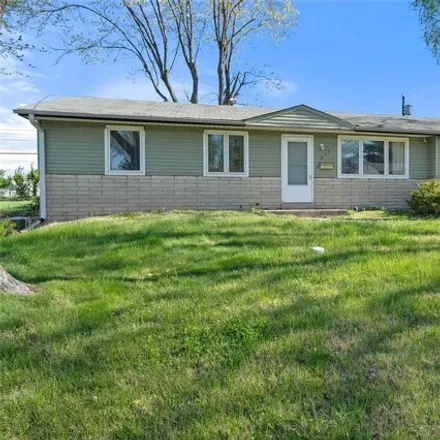 Buy this 3 bed house on 515 Topaz Avenue in Bellefontaine Neighbors, MO 63137