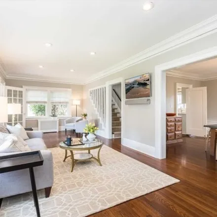 Image 5 - 21 Windsor Place, Upper Montclair, Montclair, NJ 07043, USA - House for sale