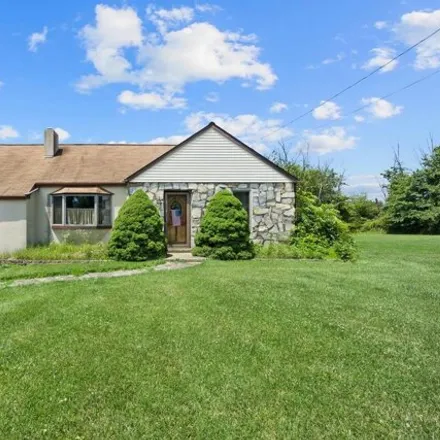 Image 1 - 2272 2nd Street Pike, Wrightstown, Wrightstown Township, PA 18940, USA - House for sale