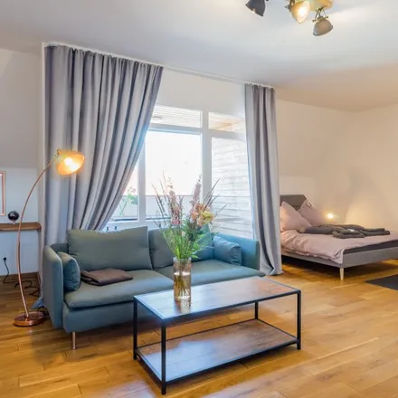 Rent this studio apartment on Pappelallee 72 in 10437 Berlin, Germany