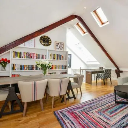 Rent this 2 bed apartment on 16 Trebovir Road in London, SW5 9NQ
