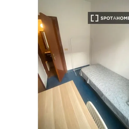 Rent this 5 bed room on Sancho de Azpeitia kalea in 2, 48014 Bilbao
