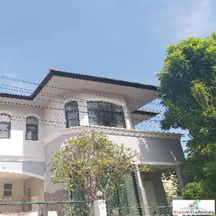 Rent this 4 bed house on Ban Thap Chang ARL Station in Bangkok-Chon Buri Road Right Side Service Road, Prawet District