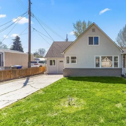 Buy this 5 bed house on 211 E Roosevelt Ave in Nampa, Idaho