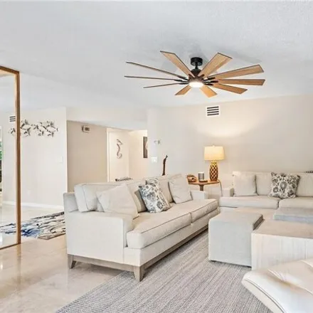 Image 7 - 25 Seagull Avenue, Vero Beach, FL 32960, USA - House for sale