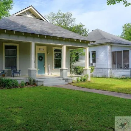 Buy this 3 bed house on 2357 Wood Street in Texarkana, TX 75501