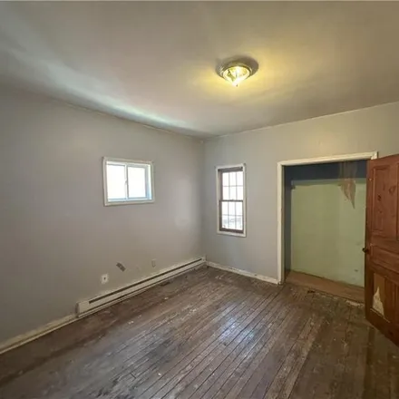 Image 8 - 411 East Division Street, Pottsville, PA 17901, USA - House for sale