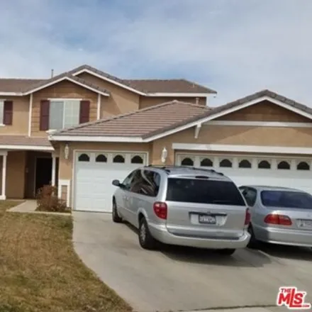 Buy this 6 bed house on 14697 Reno Loop Road West in Victorville, CA 92394