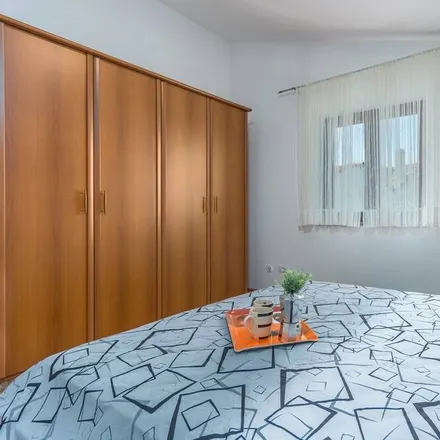 Image 8 - 52465 Tar, Croatia - Apartment for rent