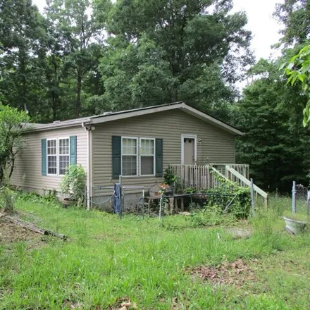 Buy this studio apartment on 1158 Lecomte Road in Dickson County, TN 37055