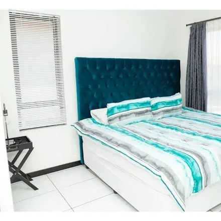 Image 6 - Sandton, City of Johannesburg Metropolitan Municipality, South Africa - Condo for rent