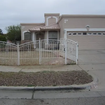 Image 2 - 3308 Tower Wall Lane, El Paso, TX 79936, USA - House for rent