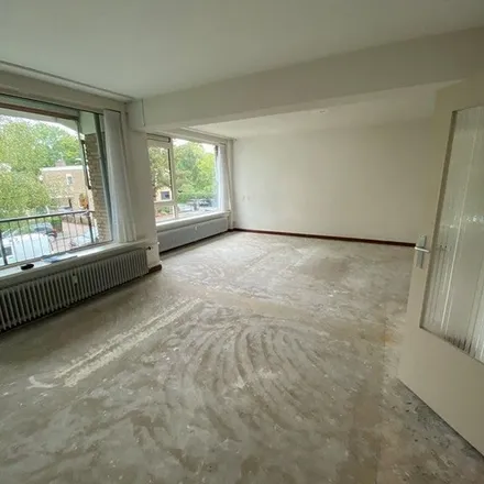 Rent this 3 bed apartment on Fichtestraat 23 in 3076 RA Rotterdam, Netherlands