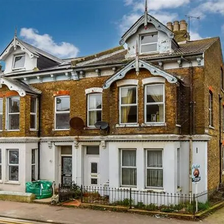 Buy this 5 bed duplex on The Captain's Garden in Gladstone Road, Walmer