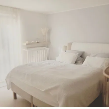 Rent this 3 bed apartment on Schimmelmannstraße 52 in 22043 Hamburg, Germany