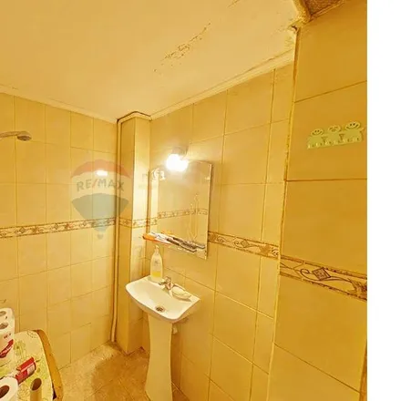 Buy this 2 bed apartment on Las Tipicas in Avenida Libertador Bernardo O'Higgins, 835 0708 Santiago