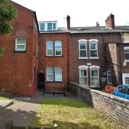 Image 6 - 27 Moorland Avenue, Leeds, LS6 1AP, United Kingdom - Apartment for rent