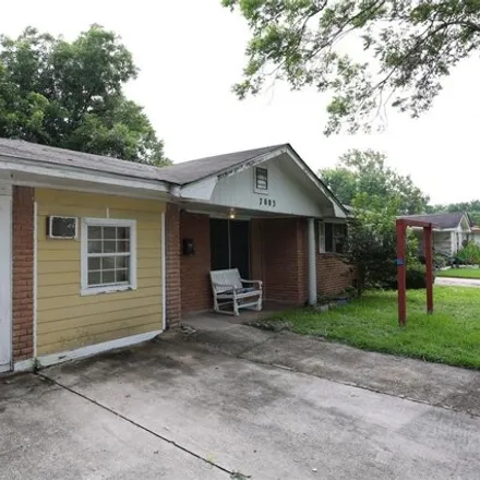 Buy this 3 bed house on 7003 Kingsway Dr in Houston, Texas