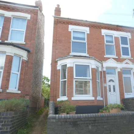 Rent this 3 bed house on 25 Rogers Hill in Worcester, WR3 8JQ