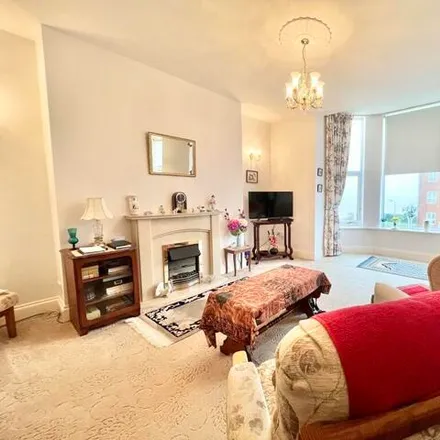 Image 4 - Highcliffe Court, St Annes Road, Sewerby, YO15 2JB, United Kingdom - Apartment for sale