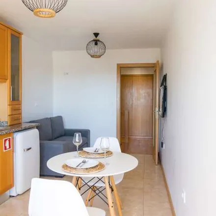 Rent this 1 bed apartment on Academia Contemporânea do Espectáculo in Rua do Mirante, 4050-453 Porto