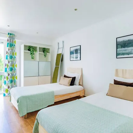 Rent this 2 bed apartment on Oeiras e São Julião da Barra in Paço de Arcos e Caxias, Lisbon