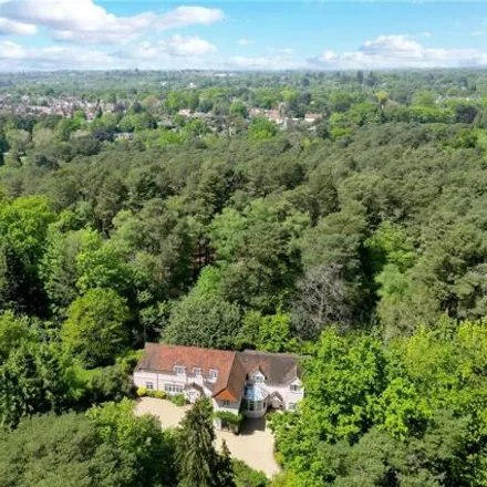 Buy this 6 bed house on Heathfield Avenue in Ascot, Berkshire
