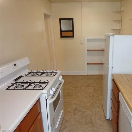 Image 3 - 824 Brandon Avenue, Norfolk, VA 23517, USA - Apartment for rent