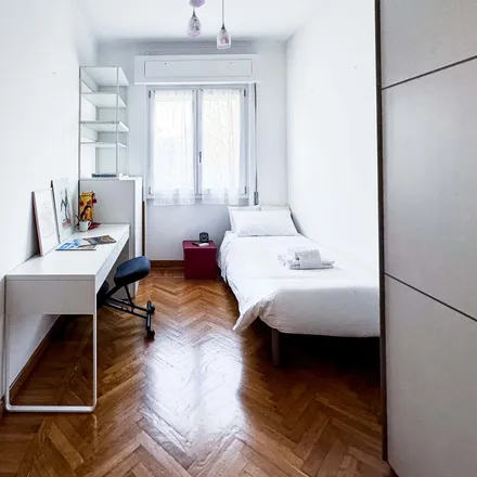 Image 3 - Via Friuli 28, 20135 Milan MI, Italy - Room for rent