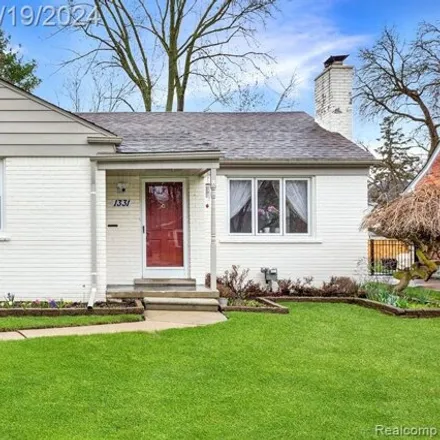 Buy this 3 bed house on 1331 Smith Avenue in Royal Oak, MI 48073