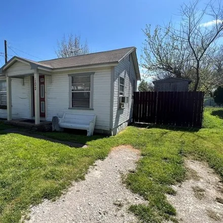 Buy this 2 bed house on 157 West First Street in Weatherford, TX 76086