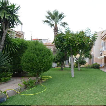 Image 4 - Calle del Poeta Rabindranath Tagore, 03183 Torrevieja, Spain - House for rent
