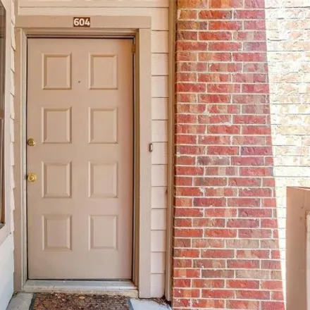 Image 3 - 3253 Donnelly Circle, Fort Worth, TX 76107, USA - Condo for sale
