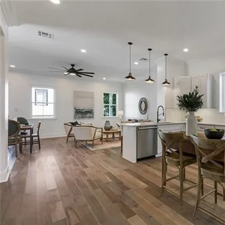 Image 3 - 2209 Peniston Street, New Orleans, LA 70115, USA - House for sale