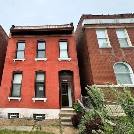 Buy this 2 bed house on 427 Quincy Street in St. Louis, MO 63111