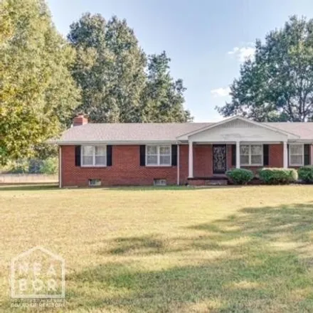 Buy this 3 bed house on 2601 Pine Acres Street in Jonesboro, AR 72401