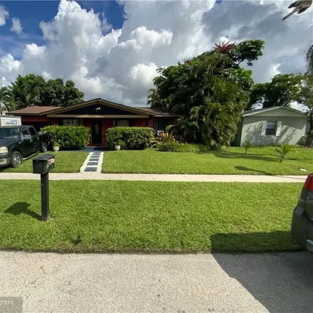 Image 3 - 8241 Southwest 4th Court, North Lauderdale, FL 33068, USA - House for sale