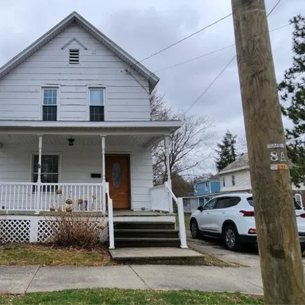Rent this 3 bed house on 511 Park Avenue in City of Mechanicville, NY 12118