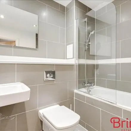 Image 7 - 122 The Broadway, London, SW19 1RH, United Kingdom - Apartment for rent