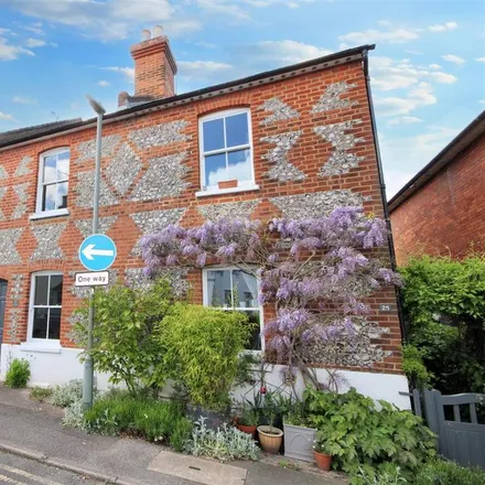 Rent this 3 bed house on 6 Cooper Road in Guildford, GU1 3QP