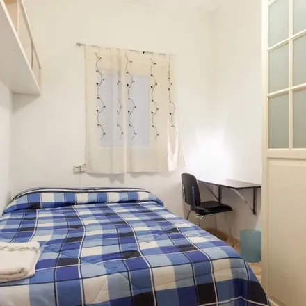 Rent this 3 bed room on Gran Via de les Corts Catalanes in 203-205, 08001 Barcelona