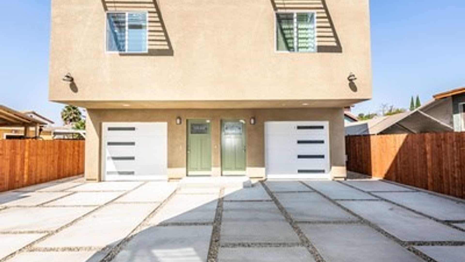 3-bed duplex at 1743 South Berendo Street, Los Angeles, CA 90006, USA | #14029409 | Rentberry