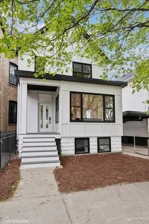 Buy this 3 bed house on 1619 W Byron St in Chicago, Illinois