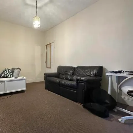 Image 7 - Bensham Barbers, Saltwell Place, Gateshead, NE8 4TE, United Kingdom - Apartment for sale