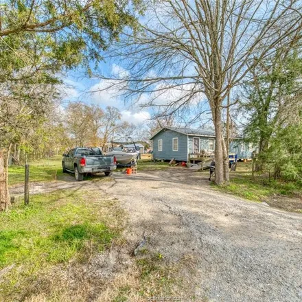 Image 2 - 9337 Ash Street, Midway, Madison County, TX 75852, USA - Duplex for sale