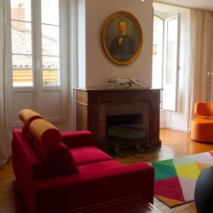 Rent this 2 bed apartment on Toulouse