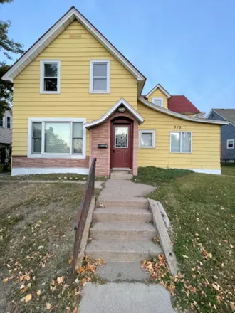 Rent this 7 bed house on 318 9th Ave S