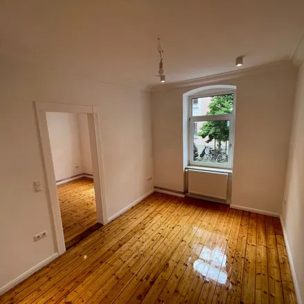 Rent this 3 bed apartment on Nußbergstraße 31 in 38104 Brunswick, Germany