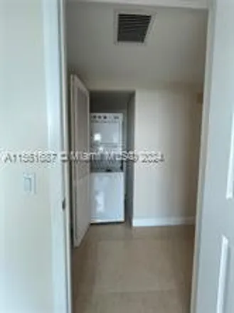 Image 8 - 2641 N Flamingo Rd - Condo for rent