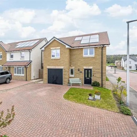 Buy this 3 bed house on 52 Curlew Way in Inverkeithing, KY11 1BY